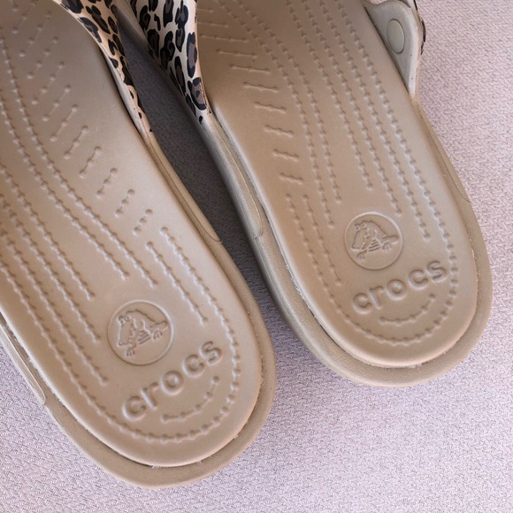 Crocs Patricia Tan Brown Leopard Wedge Slip On Sandals Women's Size 10 - Picture 8 of 13